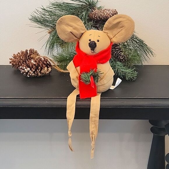 Overly Raker primitive plush Christmas mouse - Picture 1 of 10